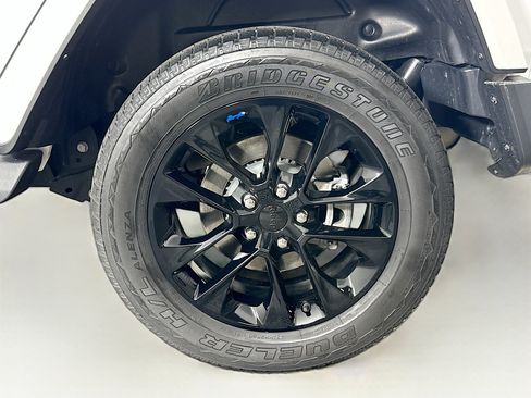 Used 2023 Jeep Wrangler Sahara w/ Cold Weather Group image 11