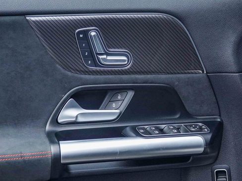 Certified 2025 Mercedes-Benz GLA 250 image 21