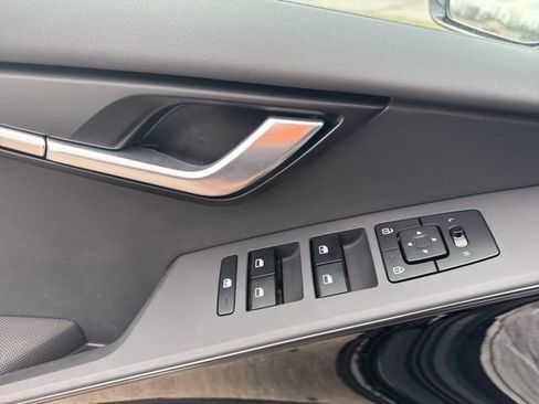 Used 2025 Kia Niro Wind w/ Wind Preserve Package image 14