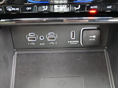 Used 2023 Jeep Grand Cherokee L Overland w/ Luxury Tech Group IV AWD/4WD image 27
