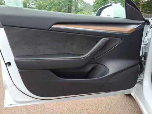 Used 2023 Tesla Model 3 Standard Range RWD image 14