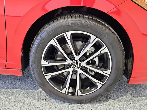 Used 2025 Volkswagen Jetta Sport image 5