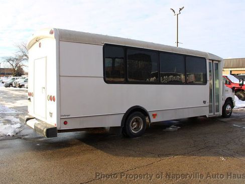 Used 2016 Ford E-450 and Econoline 450 Super Duty w/ Shuttle Bus Prep Package image 3