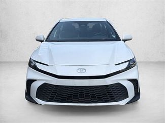 Used 2025 Toyota Camry SE FWD video 2