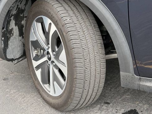 Used 2020 Kia Niro EX Premium FWD image 15