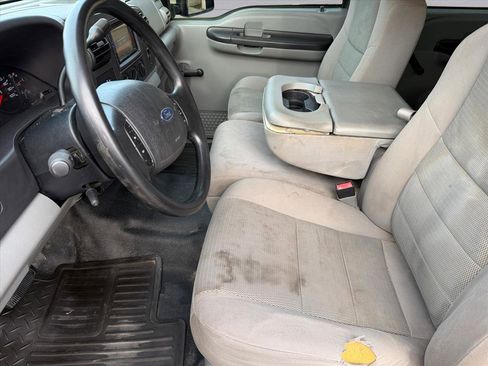 Used 2005 Ford F250 XL image 11