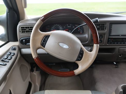 Used 2003 Ford Excursion Eddie Bauer image 34