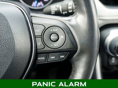 Used 2020 Toyota RAV4 XLE image 21