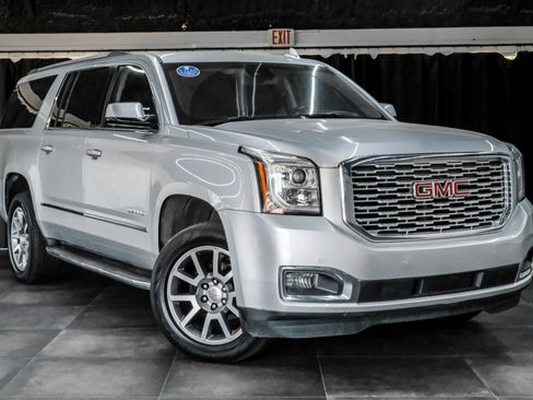 Used 2020 GMC Yukon XL Denali RWD image 6