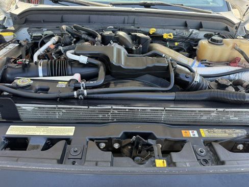 Used 2011 Ford F550 4x4 Crew Cab Super Duty w/ Payload Upgrade Pkg image 17
