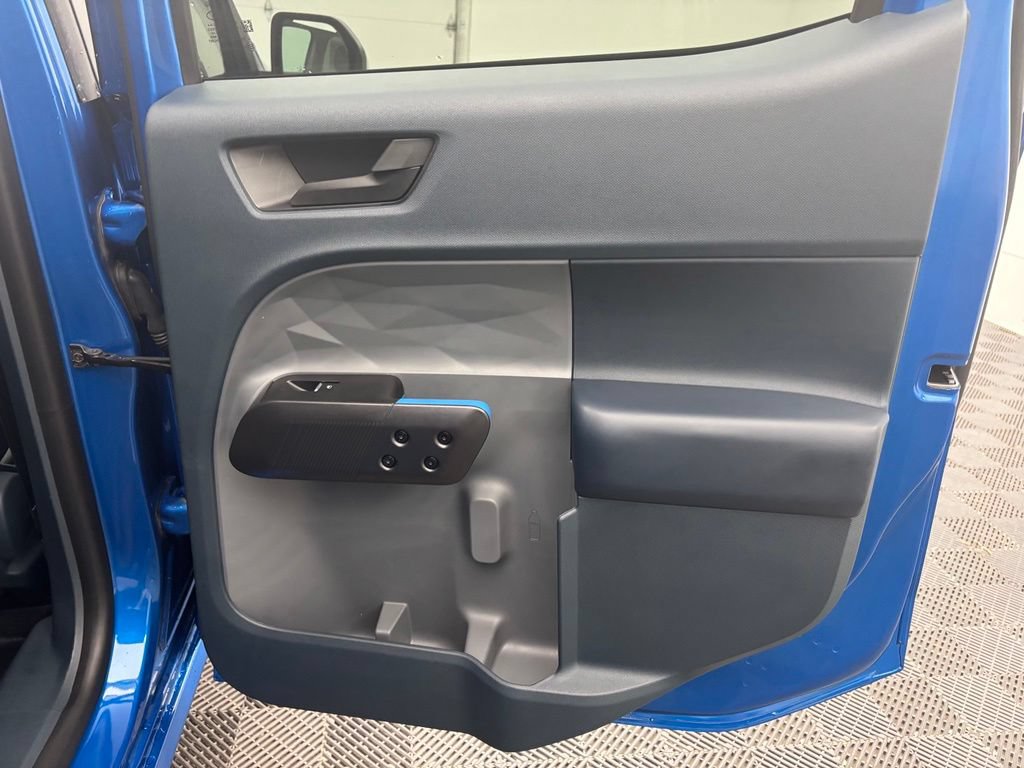 Used 2025 Ford Maverick Lobo AWD/4WD image 39