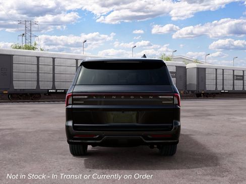 New 2027 Lincoln Navigator L Reserve AWD/4WD image 7