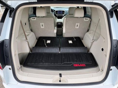 Used 2021 GMC Acadia Denali w/ Denali Ultimate Package AWD/4WD image 6