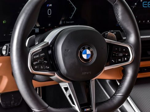 Used 2025 BMW 330i xDrive Sedan w/ M Sport Package image 15