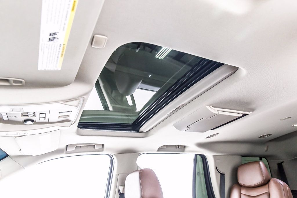 Used 2019 Cadillac Escalade Premium Luxury RWD image 17