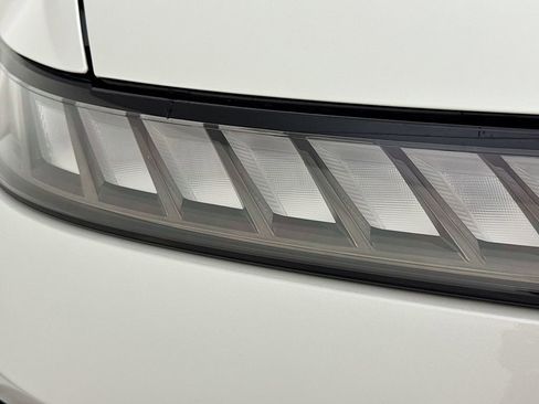 New 2026 INFINITI QX80 4WD w/ Sport Exterior Package image 38