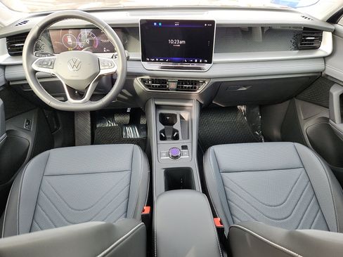 New 2026 Volkswagen Tiguan SE image 11