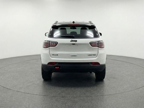 Used 2025 Jeep Compass Trailhawk AWD/4WD image 7
