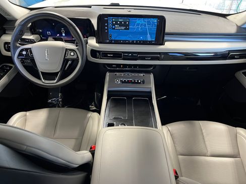 Used 2025 Lincoln Aviator AWD w/ Jet Appearance Package image 24