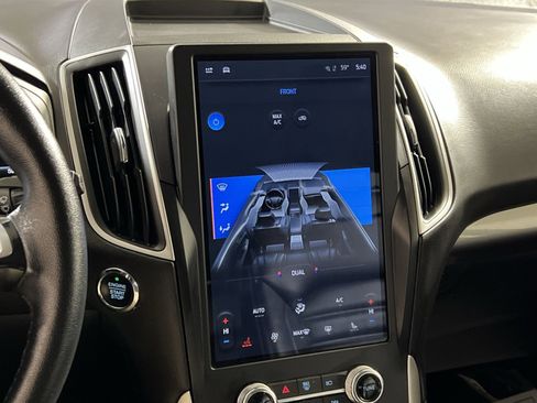 Used 2024 Ford Edge SEL image 19