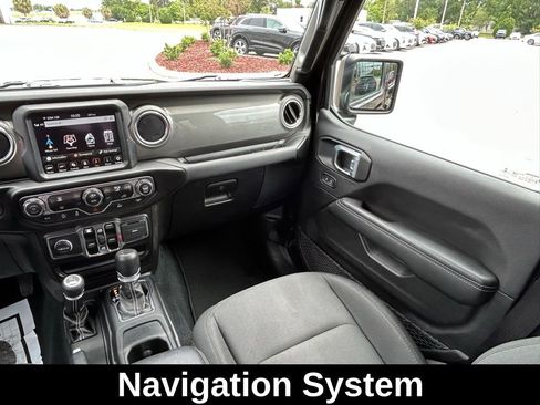 Used 2022 Jeep Wrangler Unlimited Sahara AWD/4WD image 11