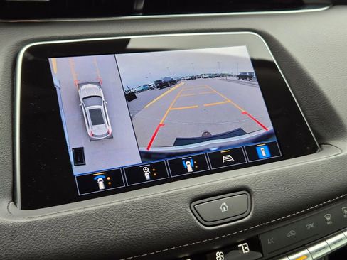 Certified 2023 Cadillac XT4 Premium Luxury w/ Enhanced Visibility Package image 19