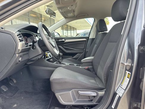 Used 2019 Volkswagen Jetta S w/ Driver Assistance Package image 21