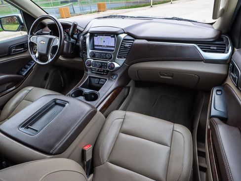 Used 2019 Chevrolet Tahoe LT image 36