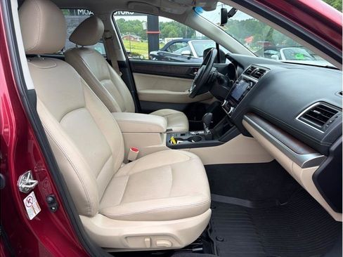 Used 2018 Subaru Outback 2.5i Limited AWD/4WD image 14