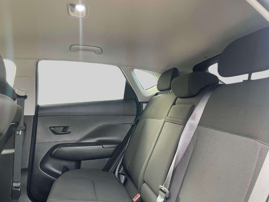 Certified 2024 Hyundai Kona SEL w/ Convenience Package AWD/4WD image 12