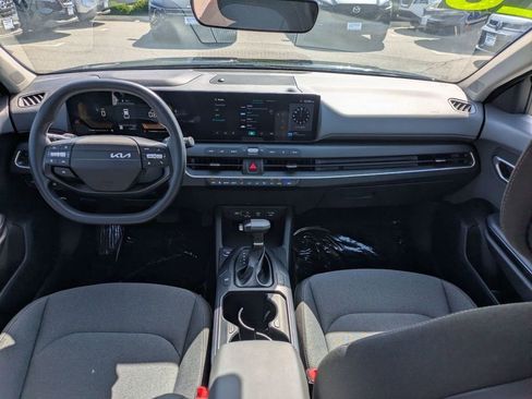 Used 2025 Kia K4 FWD image 24