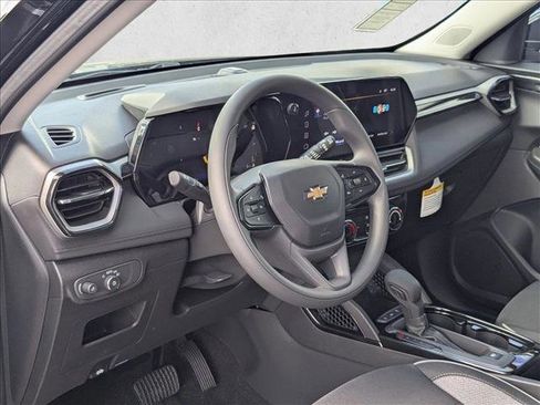 New 2026 Chevrolet TrailBlazer LT FWD image 3