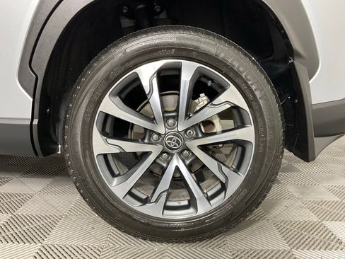 Used 2023 Toyota Corolla Cross XLE FWD image 10