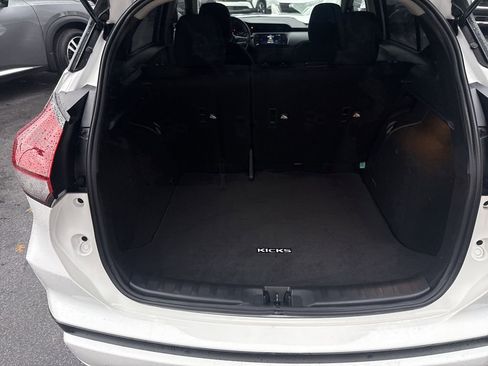 Used 2024 Nissan Kicks SV image 16