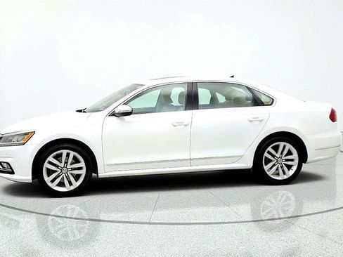Used 2017 Volkswagen Passat 3.6 SEL Premium FWD image 8