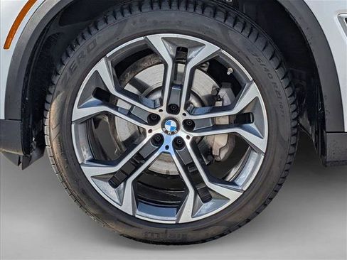Certified 2023 BMW X5 xDrive40i w/ Premium Package AWD/4WD image 10