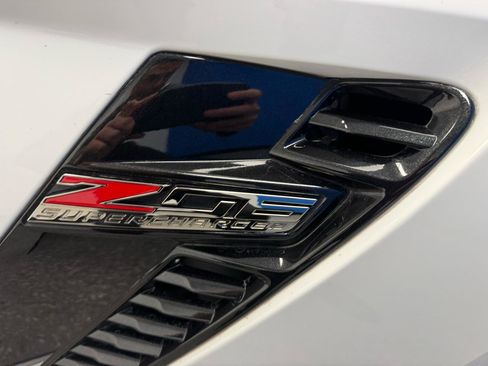 Used 2019 Chevrolet Corvette Z06 RWD image 26