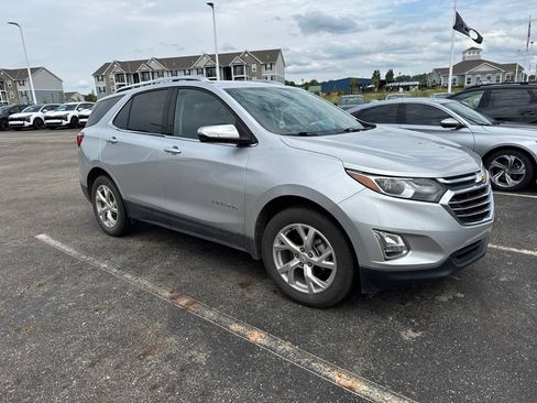 Used 2020 Chevrolet Equinox Premier FWD image 3