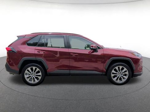 Used 2023 Toyota RAV4 XLE Premium FWD image 7