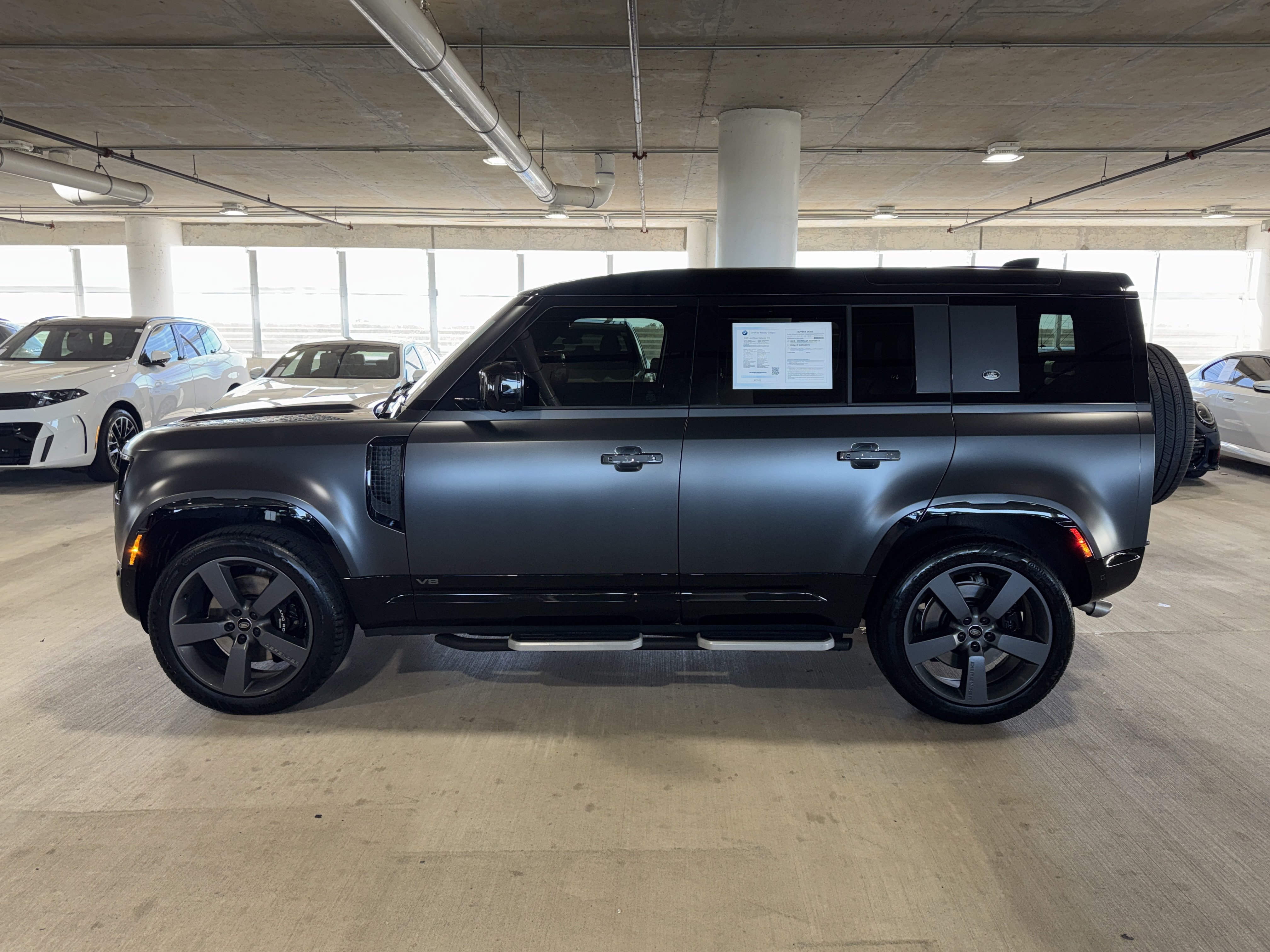 Used 2023 Land Rover Defender 110 V8 AWD/4WD image 5