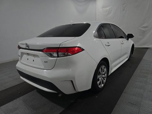Used 2020 Toyota Corolla LE image 4