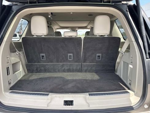 Used 2019 Lincoln Navigator Reserve AWD/4WD image 14