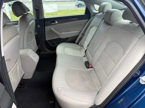 Used 2017 Hyundai Sonata Sport w/ Value Edition Package 02 FWD image 10