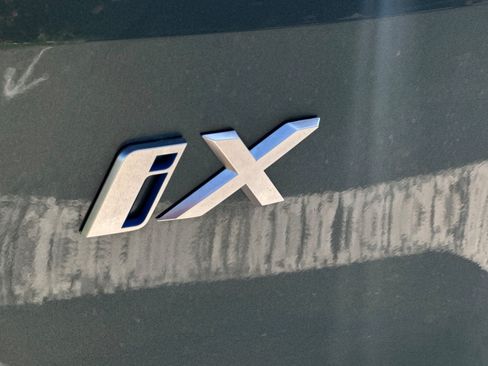 Used 2024 BMW iX xDrive50 AWD/4WD image 39