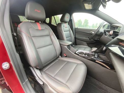 Used 2024 Chevrolet Trax RS FWD image 26