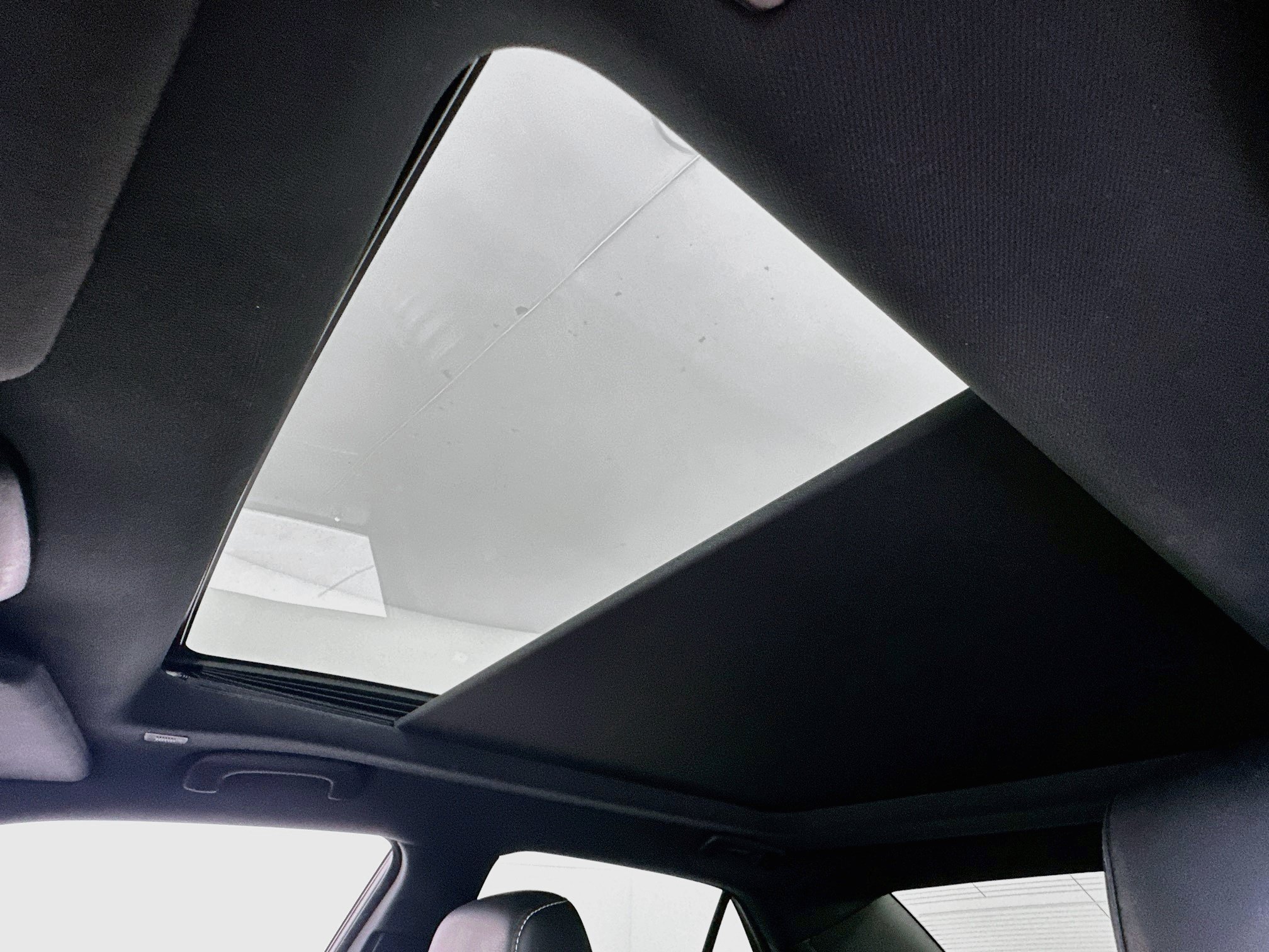 Used 2023 Chrysler 300 C RWD image 23