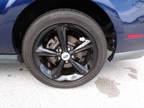 Used 2010 Ford Mustang GT RWD image 19