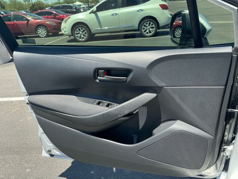 Used 2022 Toyota Corolla LE w/ Carpet Mat Package (TMS) FWD image 13