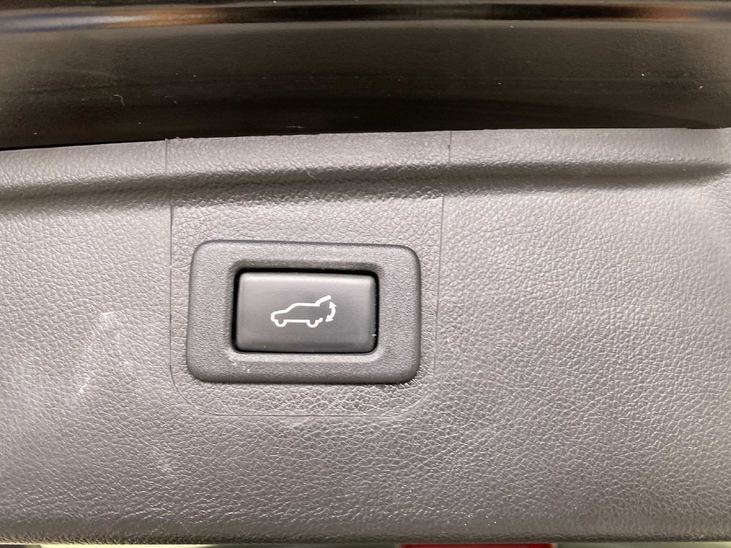 Used 2018 Subaru Outback 2.5i Premium AWD/4WD image 10