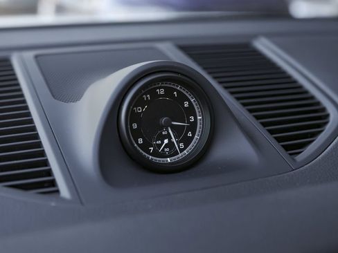 New 2025 Porsche Macan image 22